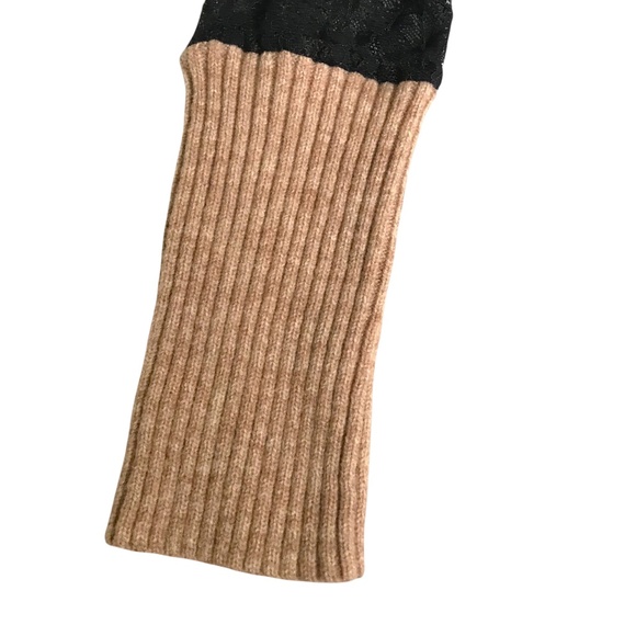 Lace Trim V-Neck Knit Sweater | Neutral Taupe & Black - Picture 4 of 16